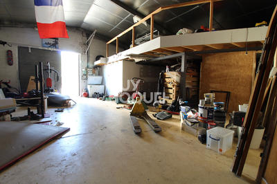 Local d'activité / Entrepôt - 300 m²