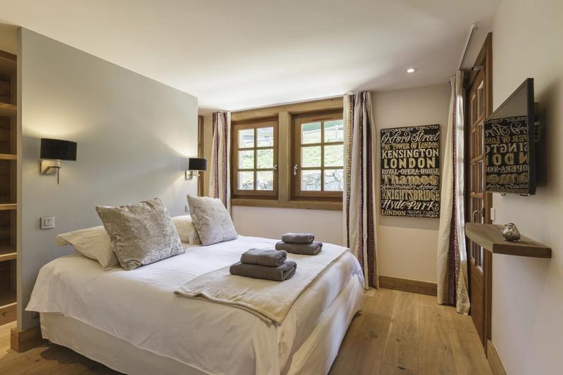 Châlet - 285 m² - 7 pièces