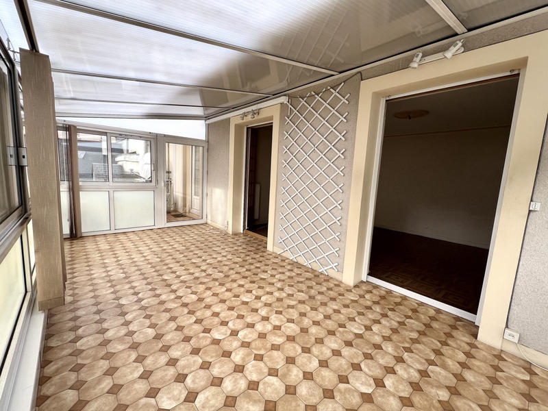 Appartement - 121 m² - 5 pièces