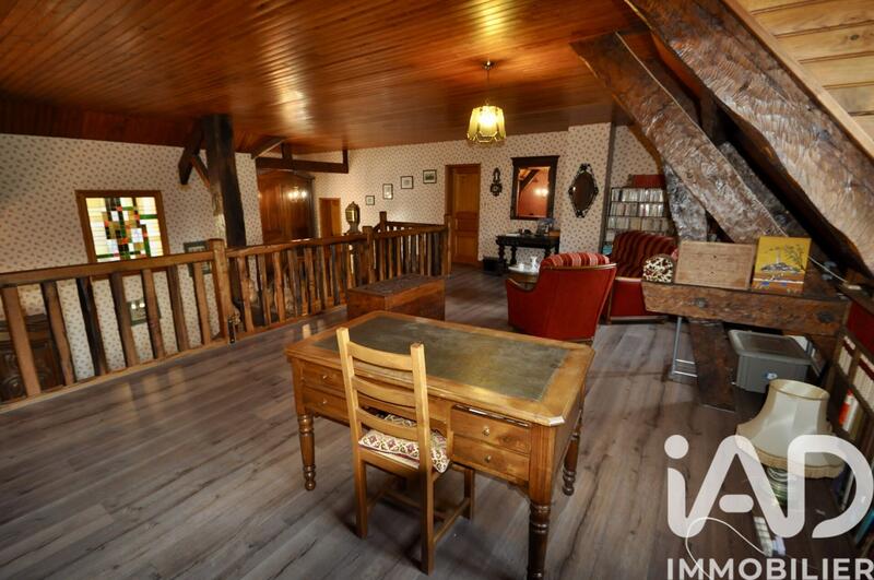 Maison - 370 m² - 11 pièces