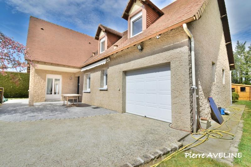 Maison - 165 m² - 6 pièces