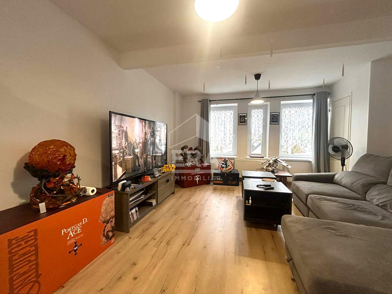 Immeuble - 6 pièces