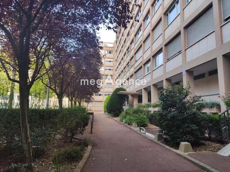 Appartement - 77 m² - 4 pièces