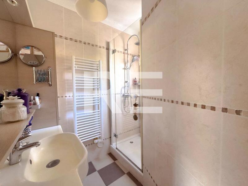 Propriété - 133 m² - 7 pièces