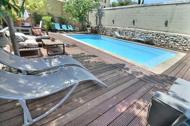 Maison - 210 m² - 9 pièces