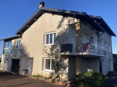 Maison - 206 m² - 8 pièces