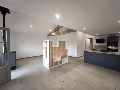 Appartement - 79 m² - 5 pièces