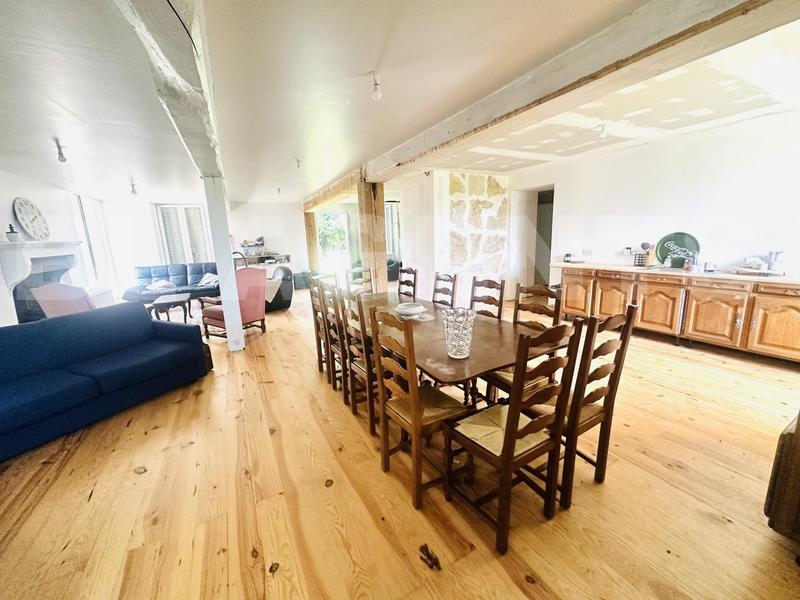 Corps de ferme - 179 m² - 8 pièces