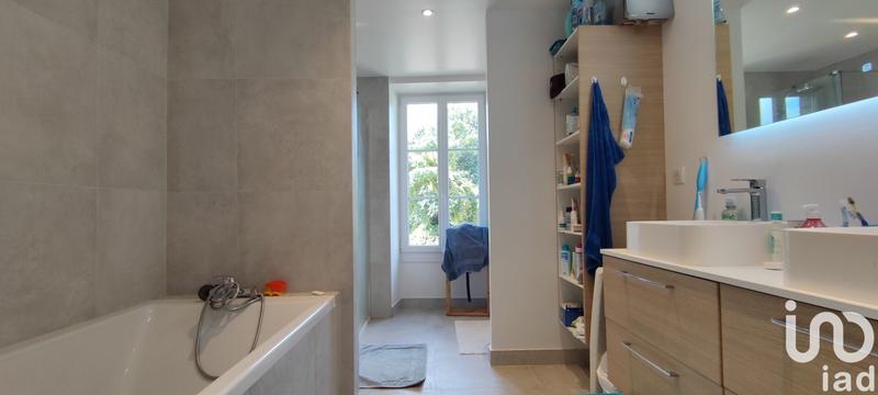 Maison - 267 m² - 8 pièces