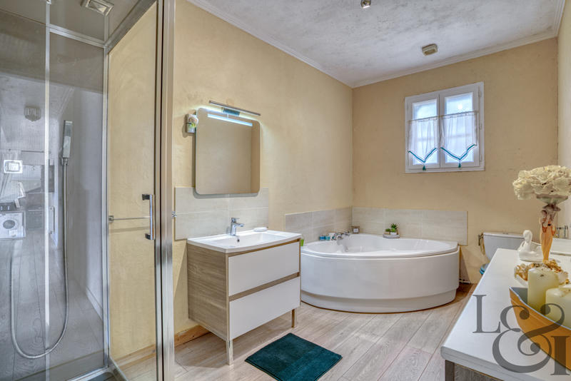 Maison - 120 m² - 4 pièces