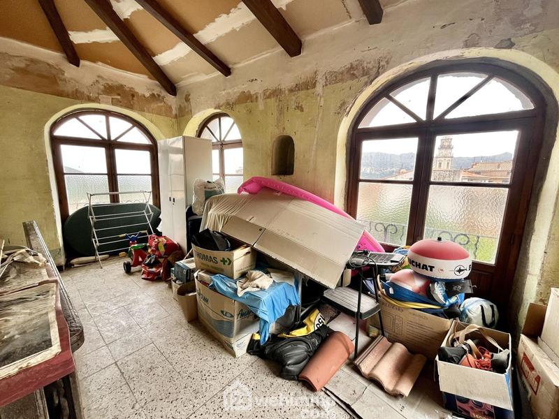 Maison - 172 m² - 9 pièces