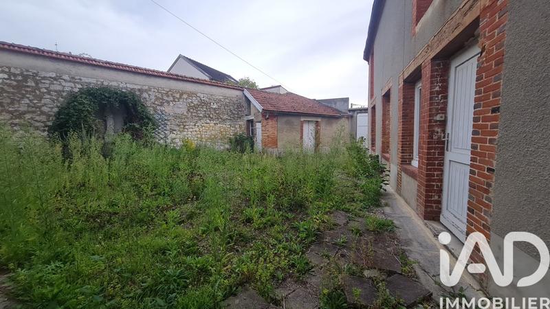 Maison - 225 m² - 10 pièces