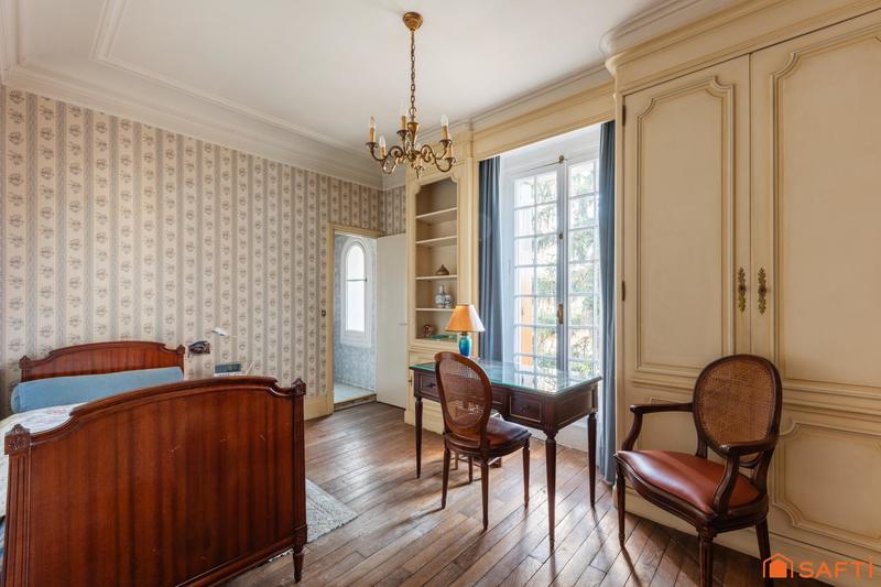 Villa - 269 m² - 12 pièces