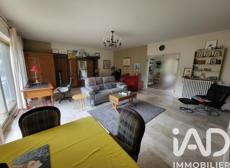 Maison - 451 m² - 8 pièces