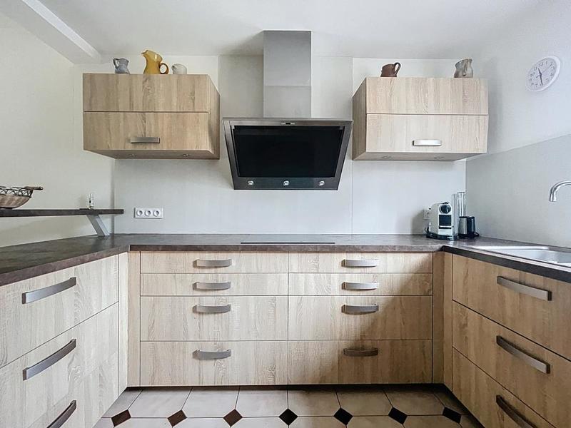 Pavillon - 150 m² - 6 pièces