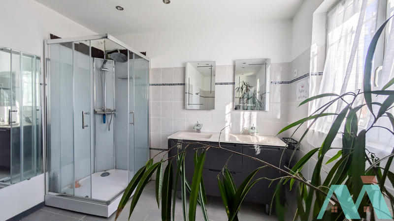 Maison - 100 m² - 3 pièces