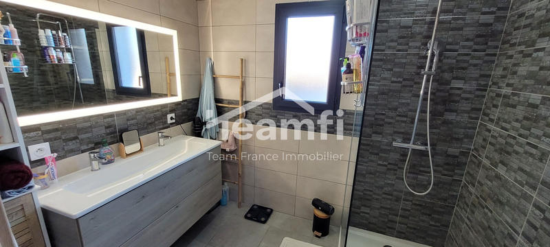 Maison contemporaine - 90 m² - 5 pièces