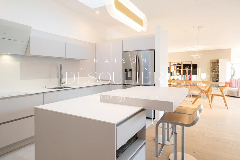 Villa - 220 m² - 7 pièces