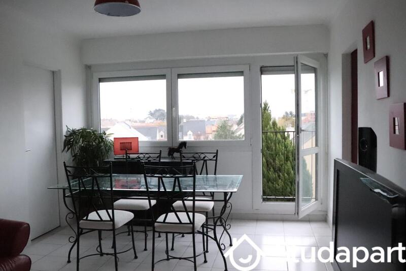 Chambre - 11 m² - 1 pièce