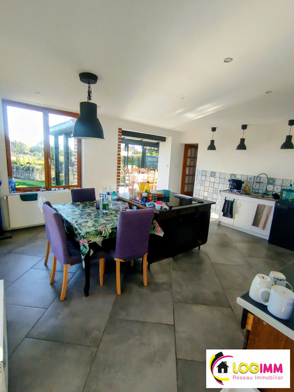 Maison - 196 m² - 5 pièces