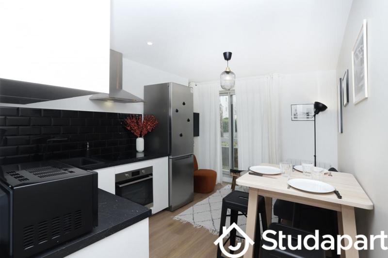 Chambre - 11 m² - 1 pièce