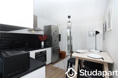 Chambre - 11 m² - 1 pièce