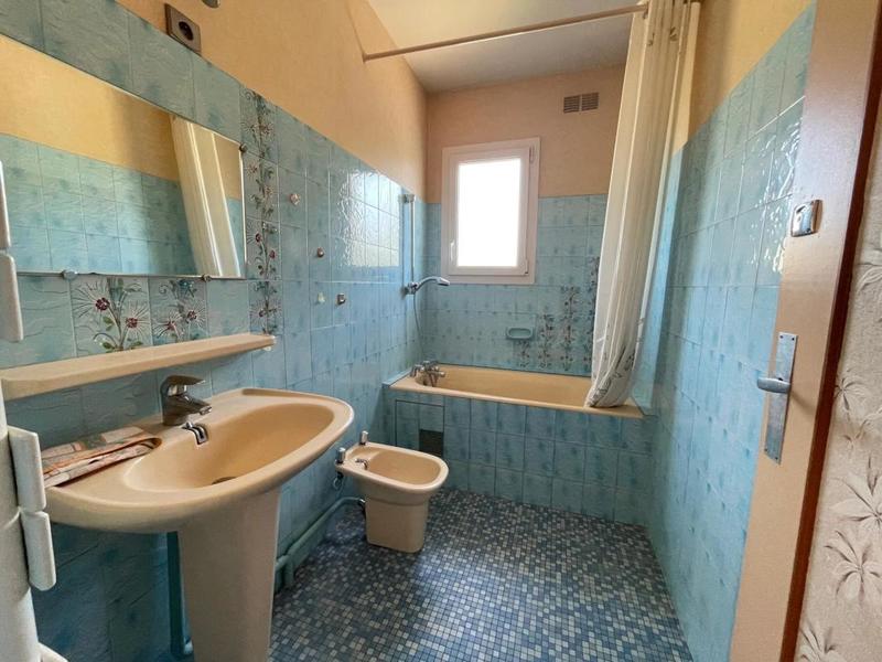 Maison - 99 m² - 5 pièces