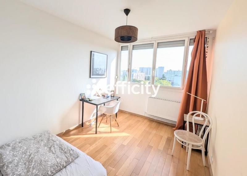 Appartement ancien - 80 m² - 4 pièces