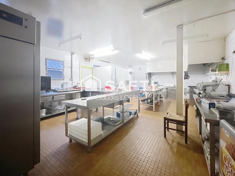 Local commercial - 400 m² - 2 pièces