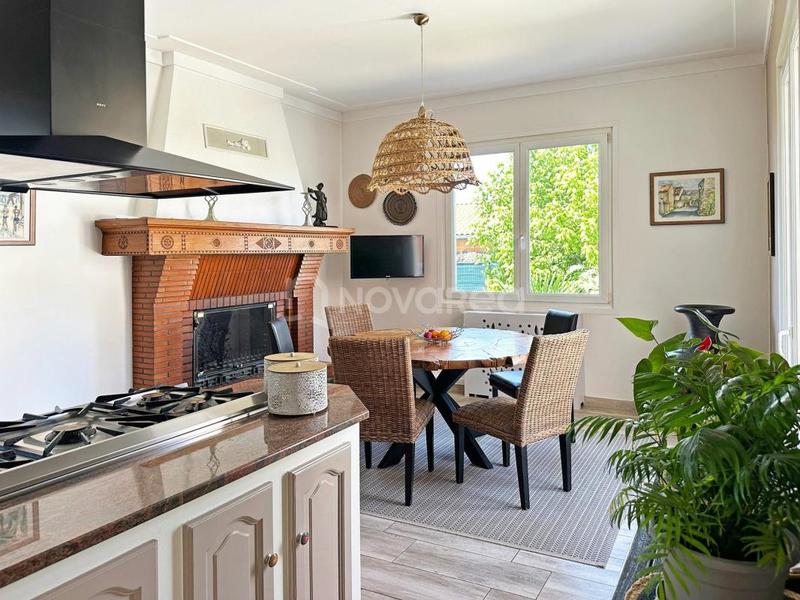 Maison - 195 m² - 7 pièces