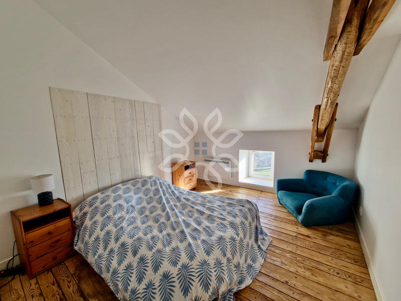 Propriété - 125 m² - 8 pièces