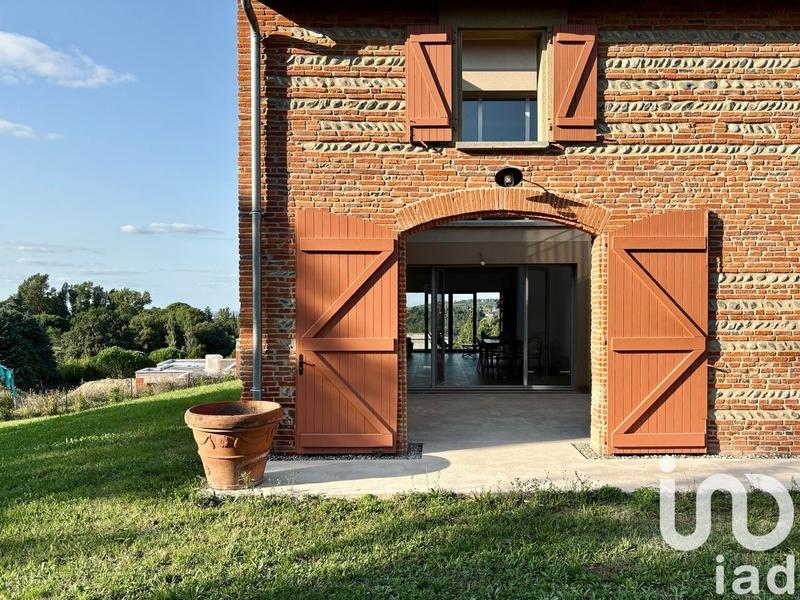 Maison - 227 m² - 7 pièces