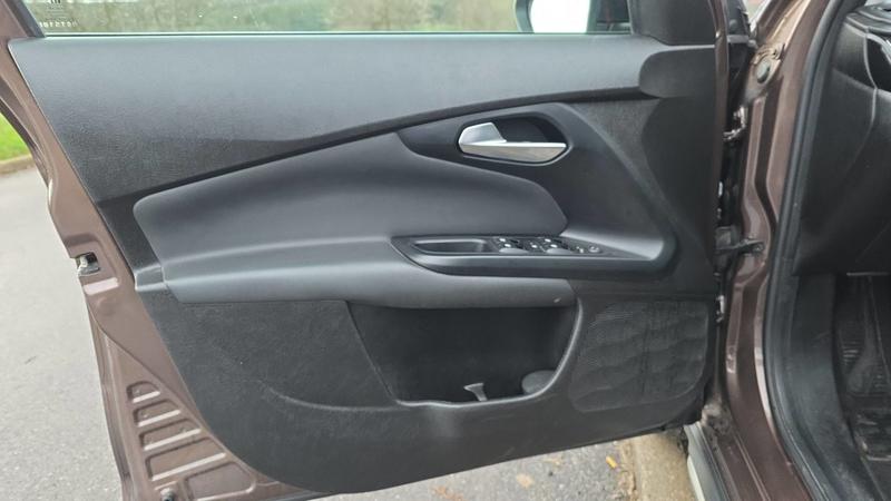 Fiat Tipo 1.0 i 100 Cross - 5 places