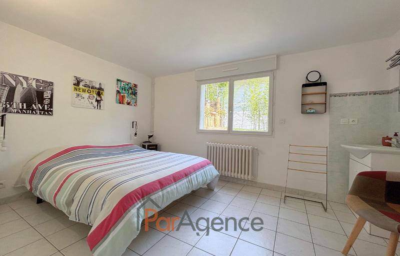 Maison - 220 m² - 8 pièces