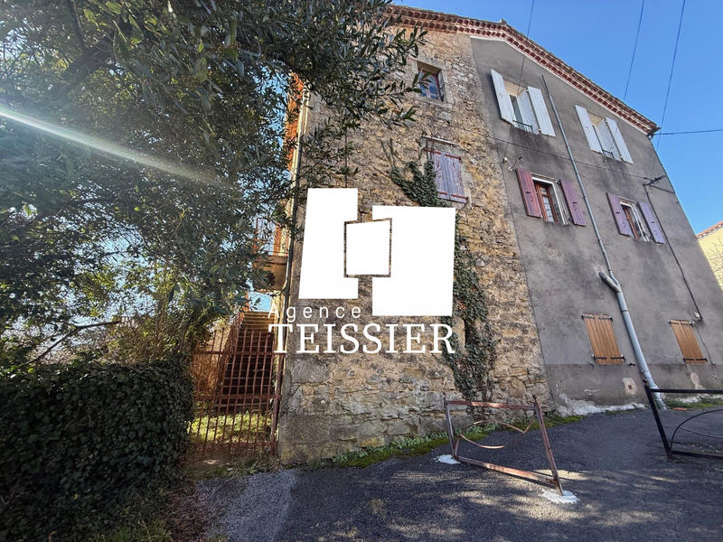 Maison - 100 m² - 2 pièces