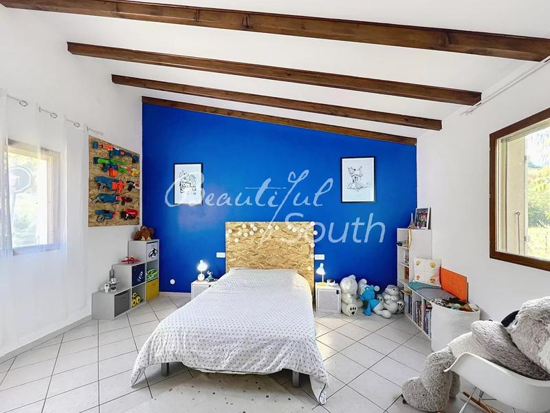 Gîte - 647 m² - 16 pièces