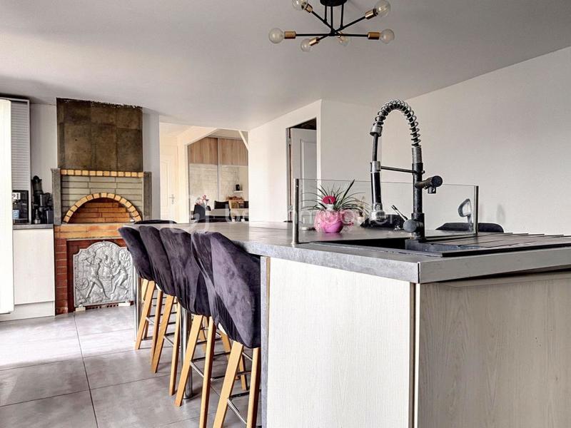 Maison traditionnelle - 155 m² - 6 pièces