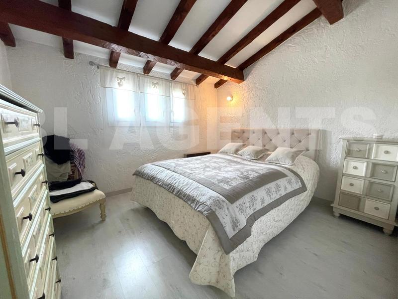 Maison - 224 m² - 9 pièces