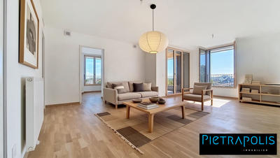 Appartement - 91 m² - 4 pièces