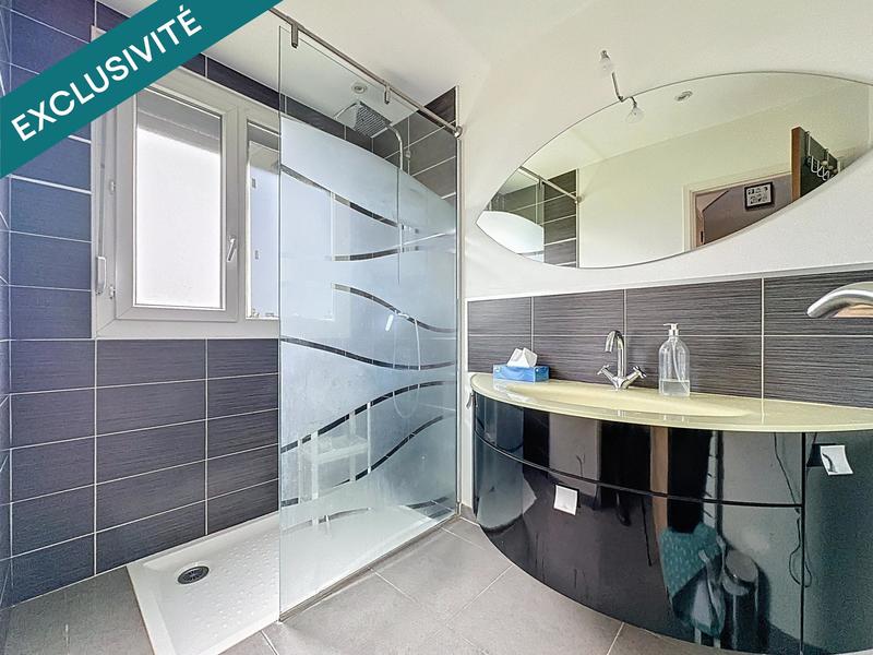 Maison - 165 m² - 9 pièces