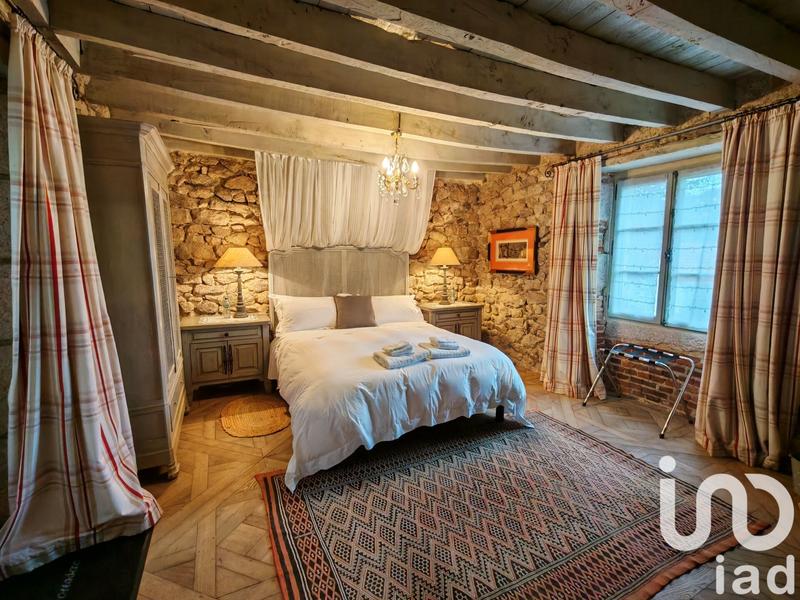 Maison - 239 m² - 7 pièces