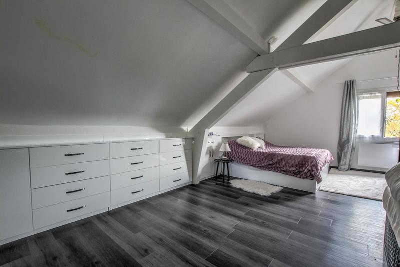 Maison - 204 m² - 5 pièces