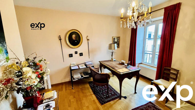 Appartement - 179 m² - 6 pièces