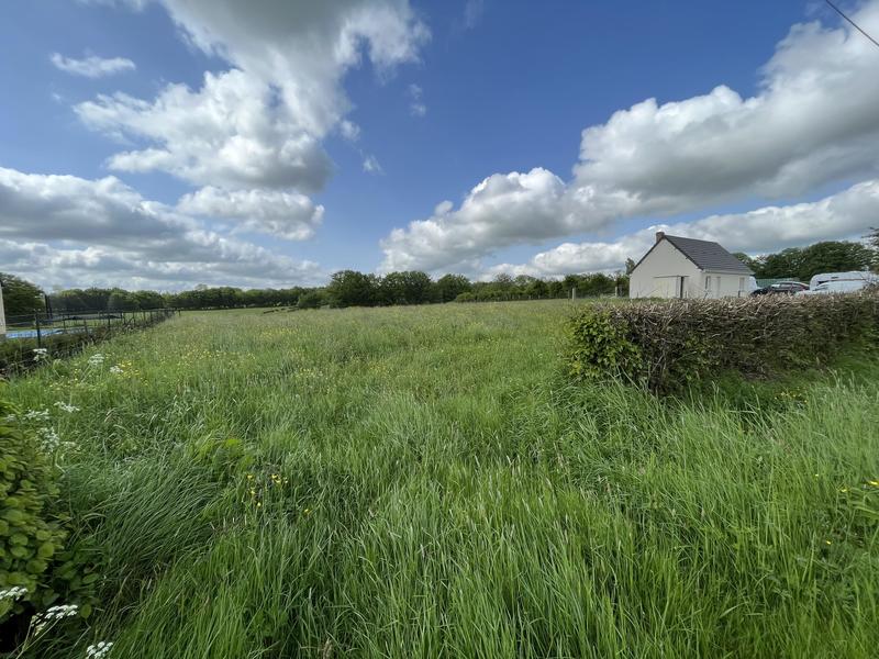 Terrain constructible - 1 300 m²