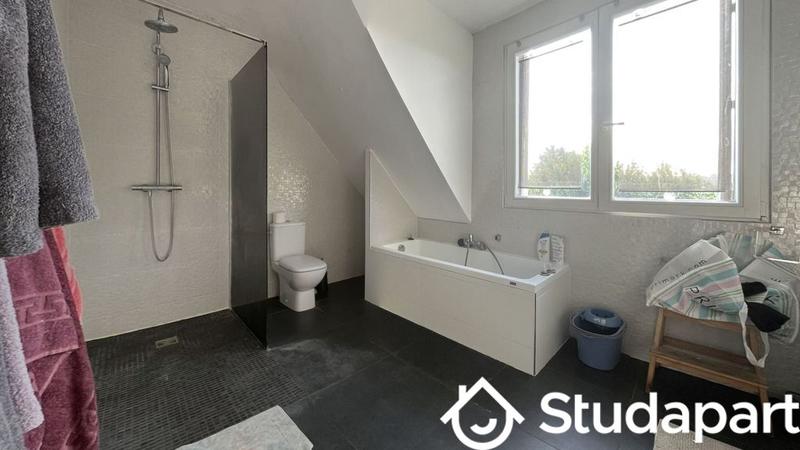 Chambre - 114 m² - 1 pièce