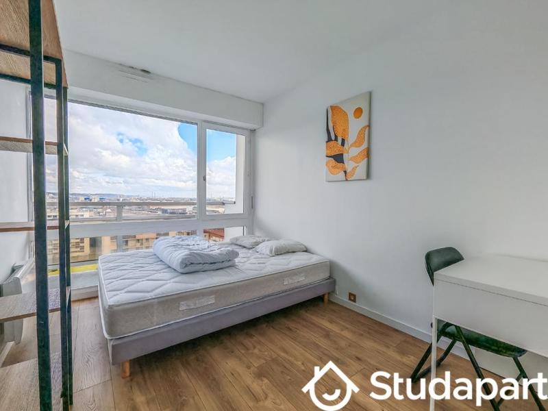 Chambre - 13 m² - 1 pièce