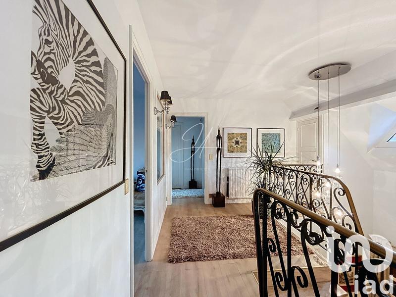 Maison - 190 m² - 8 pièces