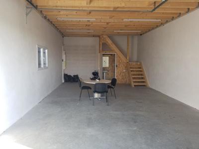 Entrepôt - 107 m²