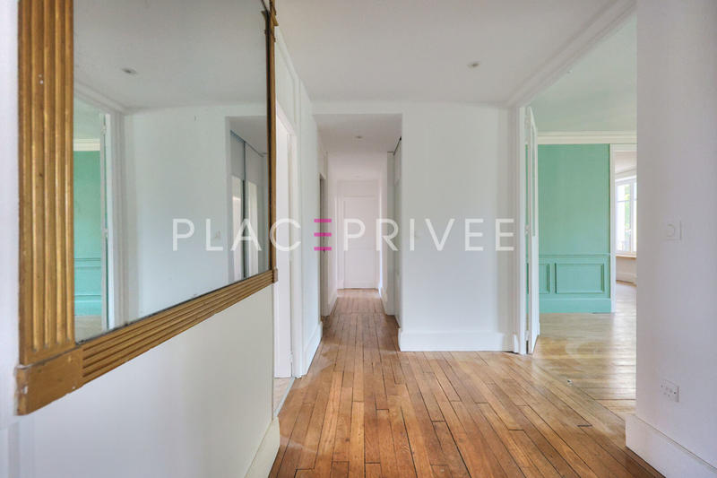 Appartement - 130 m² - 5 pièces