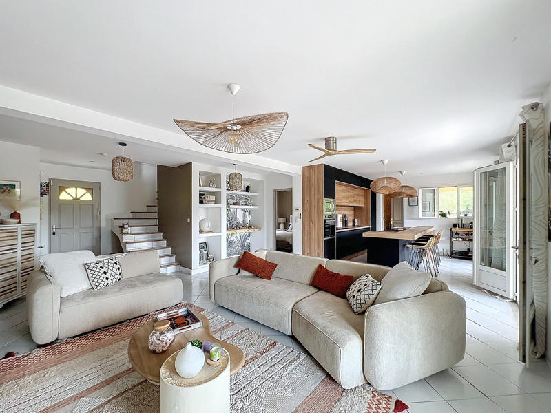 Maison - 140 m² - 5 pièces